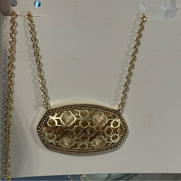 Kendra Scott “Dollie” Pendant Necklace - Picture 9 of 11